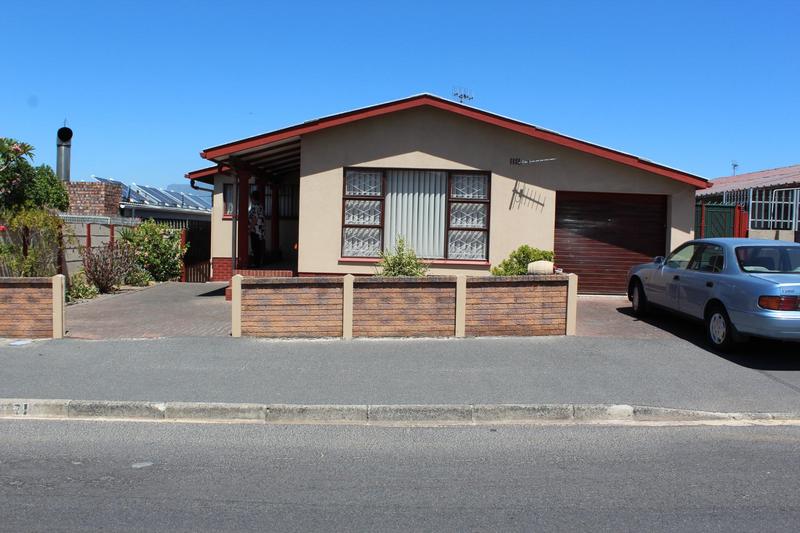 3 Bedroom Property for Sale in Glen Lilly Western Cape